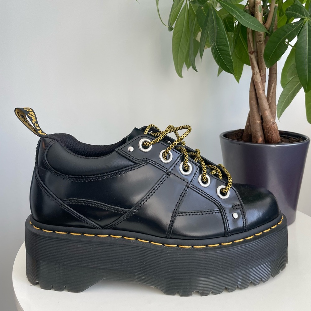 Women Size 10 5-Eye Quad Max Lug Platform Dr. Martens Black
